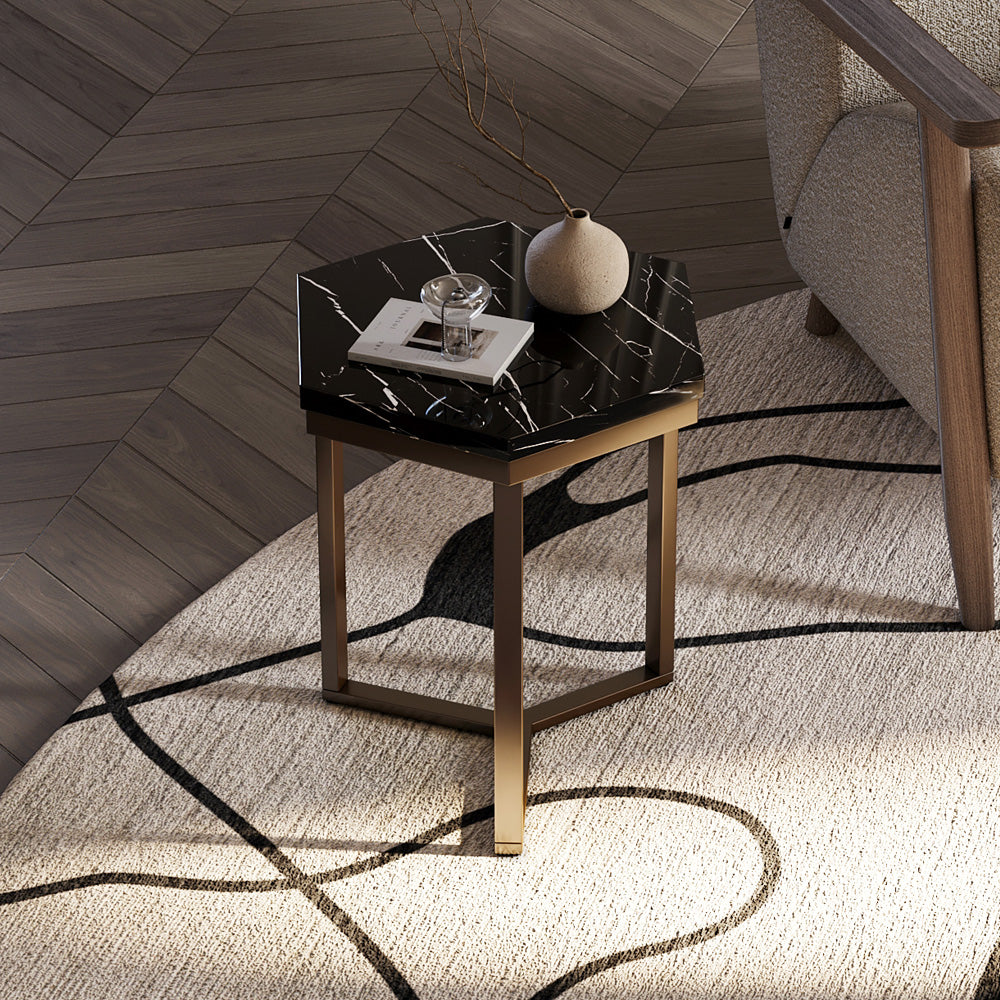 ملاذ رخامي فاخر: طاولة جانبية معاصرة من الهوم