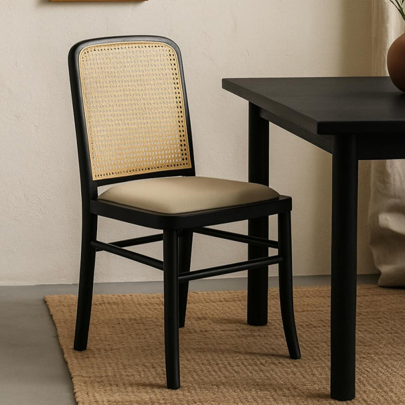 Classic Wooden Chair with a Straw Backrest - 44x40x90 cm