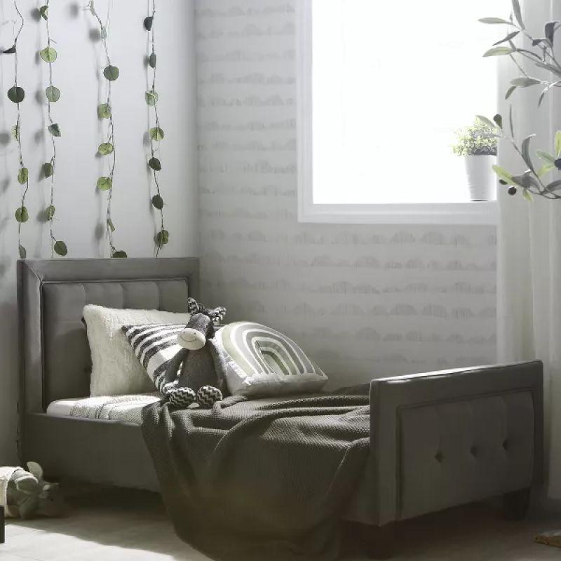 سرير أطفال منجد من قماش MDF باللون الأزرق السماوي: 120x200x140 سم من الهوم