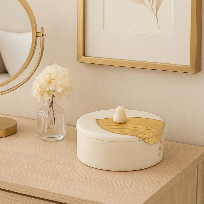 Elegant Decorative Box with a Luxurious Leaf Design - Gold