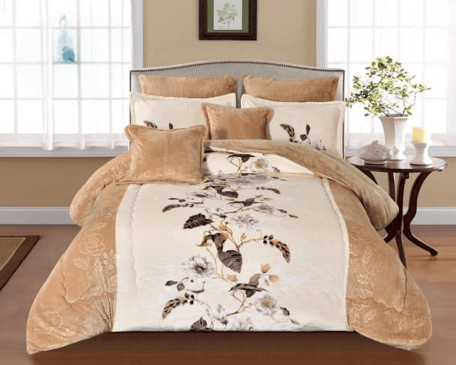 Soft Velvet Bedding With A Fur Interior - 8 Pieces - Double - Floral - Multi-Colored By Alhome - 110112702 - ALHOME